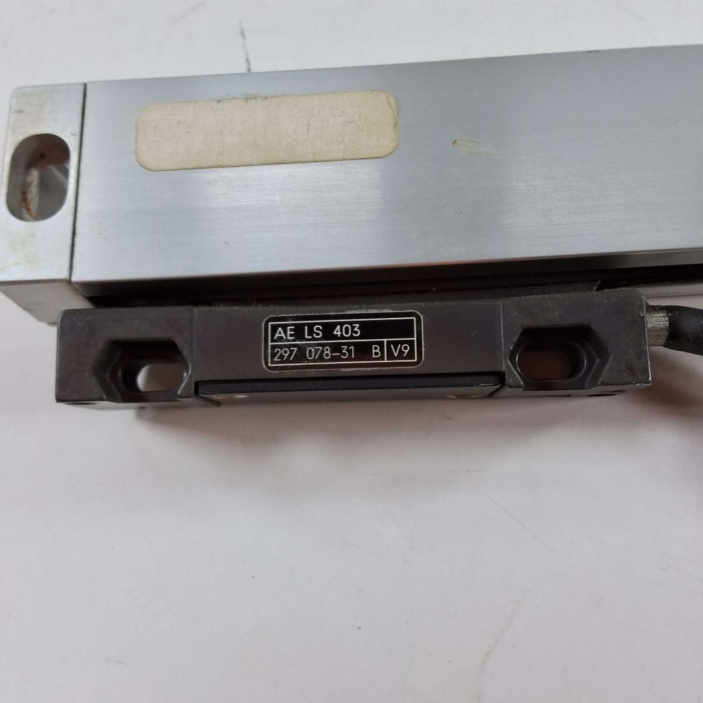 LS 403 420MM SCALE HEIDENHAIN HEIDENHAIN LS 403 exposed linear encoder scale with 420mm measuring length. Incremental optical linear scale CHARMILLES - USED-TESTED