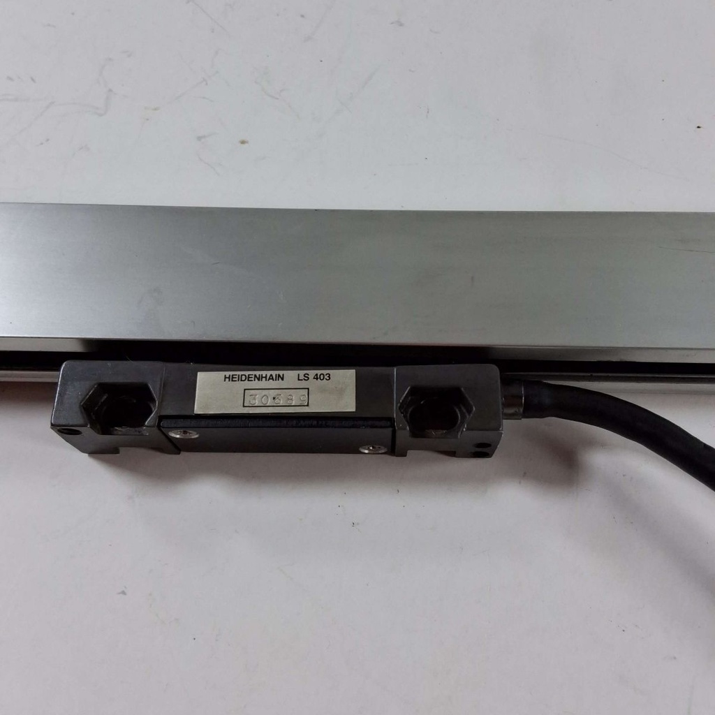 LS 403 ML 420 SCALE HEIDENHAIN HEIDENHAIN LS 403 exposed linear encoder with 420mm measuring length. CHARMILLES - USED-TESTED