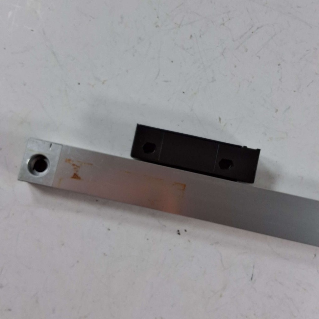 LC491 470MM SCALE HEIDENHAIN HEIDENHAIN LC 491 series exposed linear encoder scale with 470mm measuring length CHARMILLES - USED-TESTED